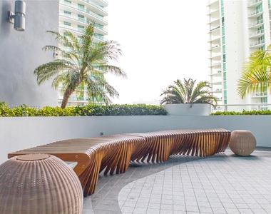 1300 Brickell Bay Dr - Photo Thumbnail 26