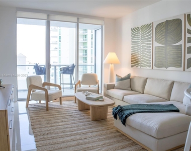 1300 Brickell Bay Dr - Photo Thumbnail 1