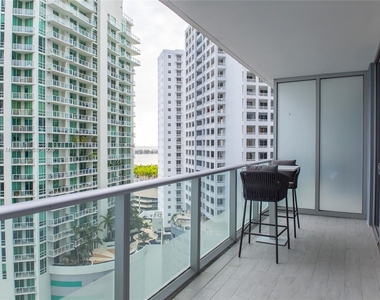 1300 Brickell Bay Dr - Photo Thumbnail 9