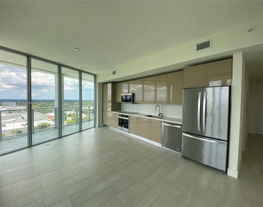 2000 Metropica Way - Photo Thumbnail 5