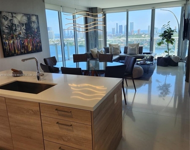 16385 Biscayne Blvd - Photo Thumbnail 9