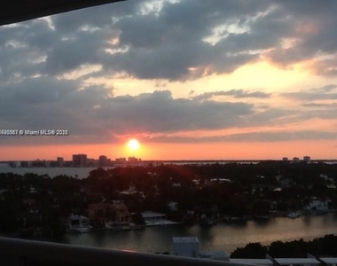 6301 Collins Ave - Photo Thumbnail 33