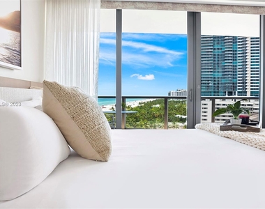 2201 Collins Ave - Photo Thumbnail 22