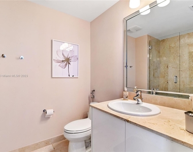 16275 Collins Ave - Photo Thumbnail 9