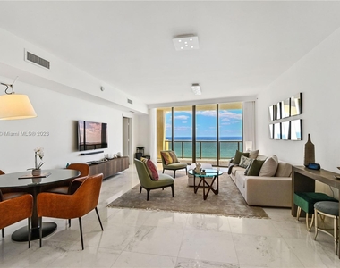 16275 Collins Ave - Photo Thumbnail 3