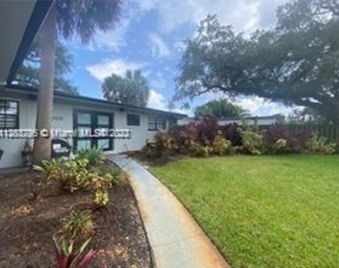 2430 Andros Ln - Photo Thumbnail 39