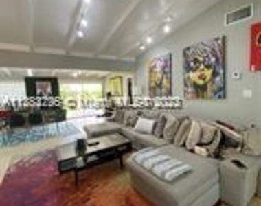 2430 Andros Ln - Photo Thumbnail 22