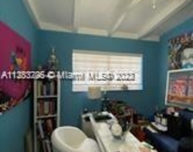 2430 Andros Ln - Photo Thumbnail 10