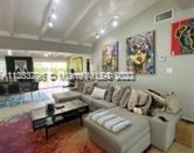 2430 Andros Ln - Photo Thumbnail 21