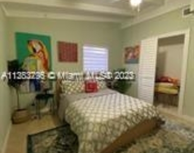 2430 Andros Ln - Photo Thumbnail 13