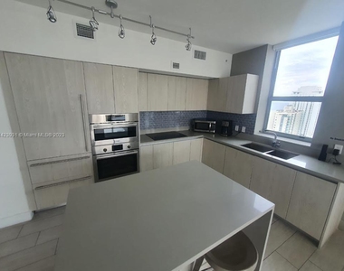 4010 S Ocean Dr - Photo Thumbnail 15