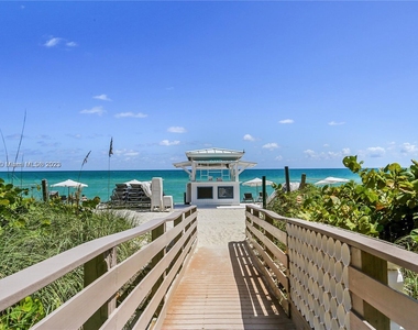 4779 Collins Ave - Photo Thumbnail 5