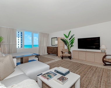 2301 Collins Ave - Photo Thumbnail 4