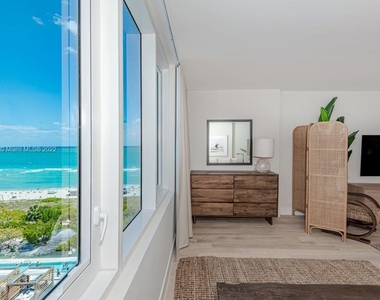 2301 Collins Ave - Photo Thumbnail 6