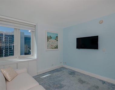 2301 Collins Ave - Photo Thumbnail 20