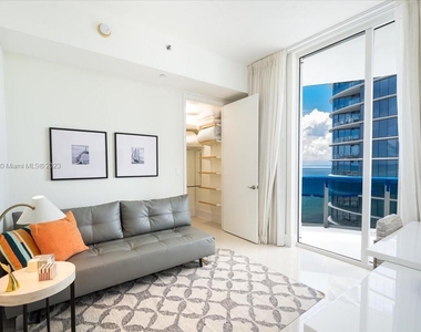 15811 Collins Ave - Photo Thumbnail 19