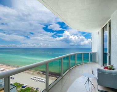 15811 Collins Ave - Photo Thumbnail 0