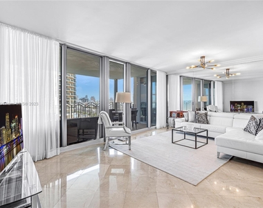 1500 Ocean Dr - Photo Thumbnail 8