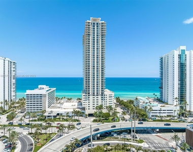 16699 Collins Ave - Photo Thumbnail 19