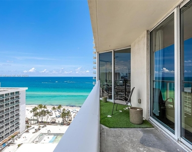 16699 Collins Ave - Photo Thumbnail 7