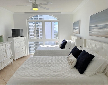 2080 S Ocean Dr - Photo Thumbnail 15