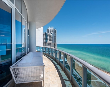 5959 Collins Ave - Photo Thumbnail 32