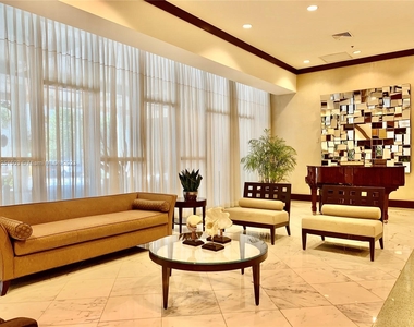 16699 Collins Ave - Photo Thumbnail 12