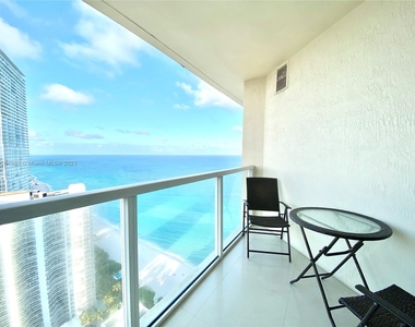 16699 Collins Ave - Photo Thumbnail 30