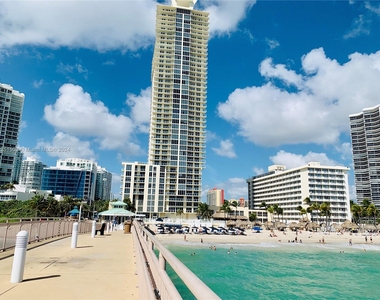 16699 Collins Ave - Photo Thumbnail 52