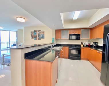 16699 Collins Ave - Photo Thumbnail 38