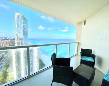 16699 Collins Ave - Photo Thumbnail 25