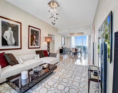 16001 Collins Ave - Photo Thumbnail 4