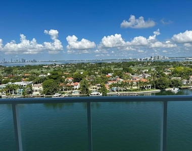 5750 Collins Ave - Photo Thumbnail 13