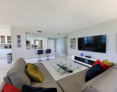 3505 S Ocean Dr - Photo Thumbnail 10