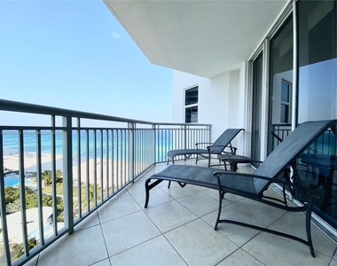 17375 Collins Ave - Photo Thumbnail 3