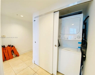 17375 Collins Ave - Photo Thumbnail 25