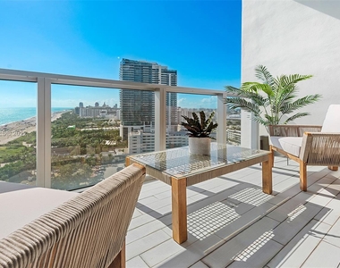 2201 Collins Ave - Photo Thumbnail 22