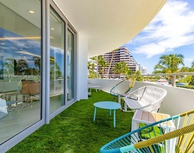 5151 Collins Ave - Photo Thumbnail 9