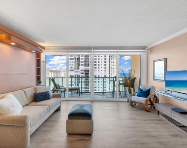 2501 S Ocean Dr - Photo Thumbnail 18