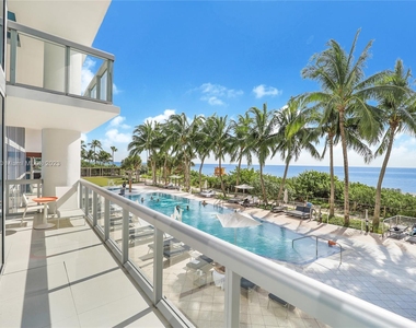 6899 Collins Ave - Photo Thumbnail 0