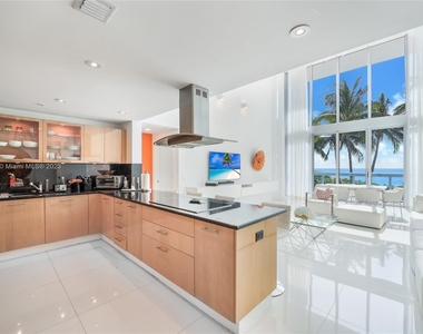 6899 Collins Ave - Photo Thumbnail 3