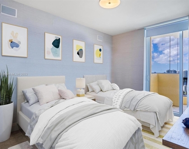 17875 Collins Ave - Photo Thumbnail 14