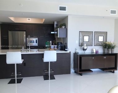 250 Sunny Isles Blvd - Photo Thumbnail 14