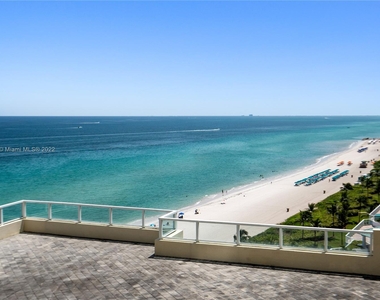 16699 Collins Ave - Photo Thumbnail 15