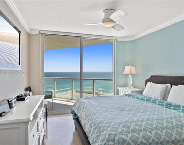 16699 Collins Ave - Photo Thumbnail 17