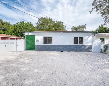 5505 Nw 5th Ct - Photo Thumbnail 2