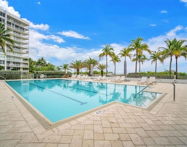 611 Ocean Dr - Photo Thumbnail 22