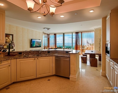 10295 Collins Ave - Photo Thumbnail 12