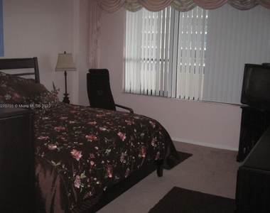 3505 S Ocean Dr - Photo Thumbnail 5