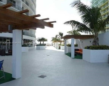 1750 N Bayshore Dr - Photo Thumbnail 49